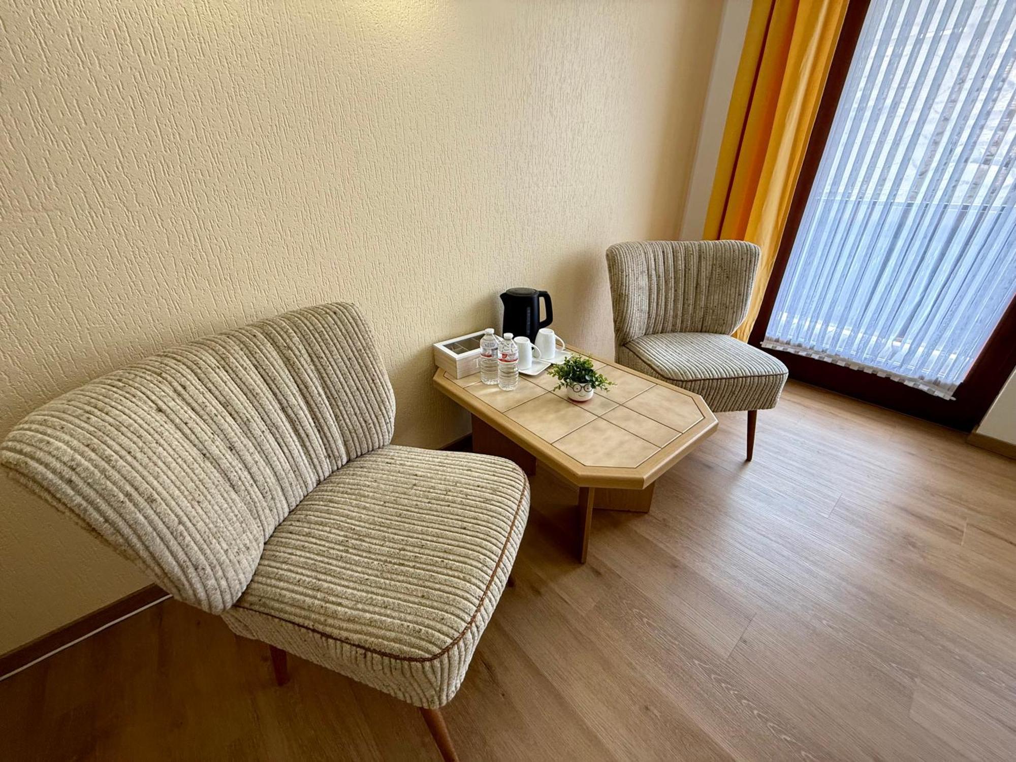 Weinhaus Hirschen Bruttig Hotel Buitenkant foto