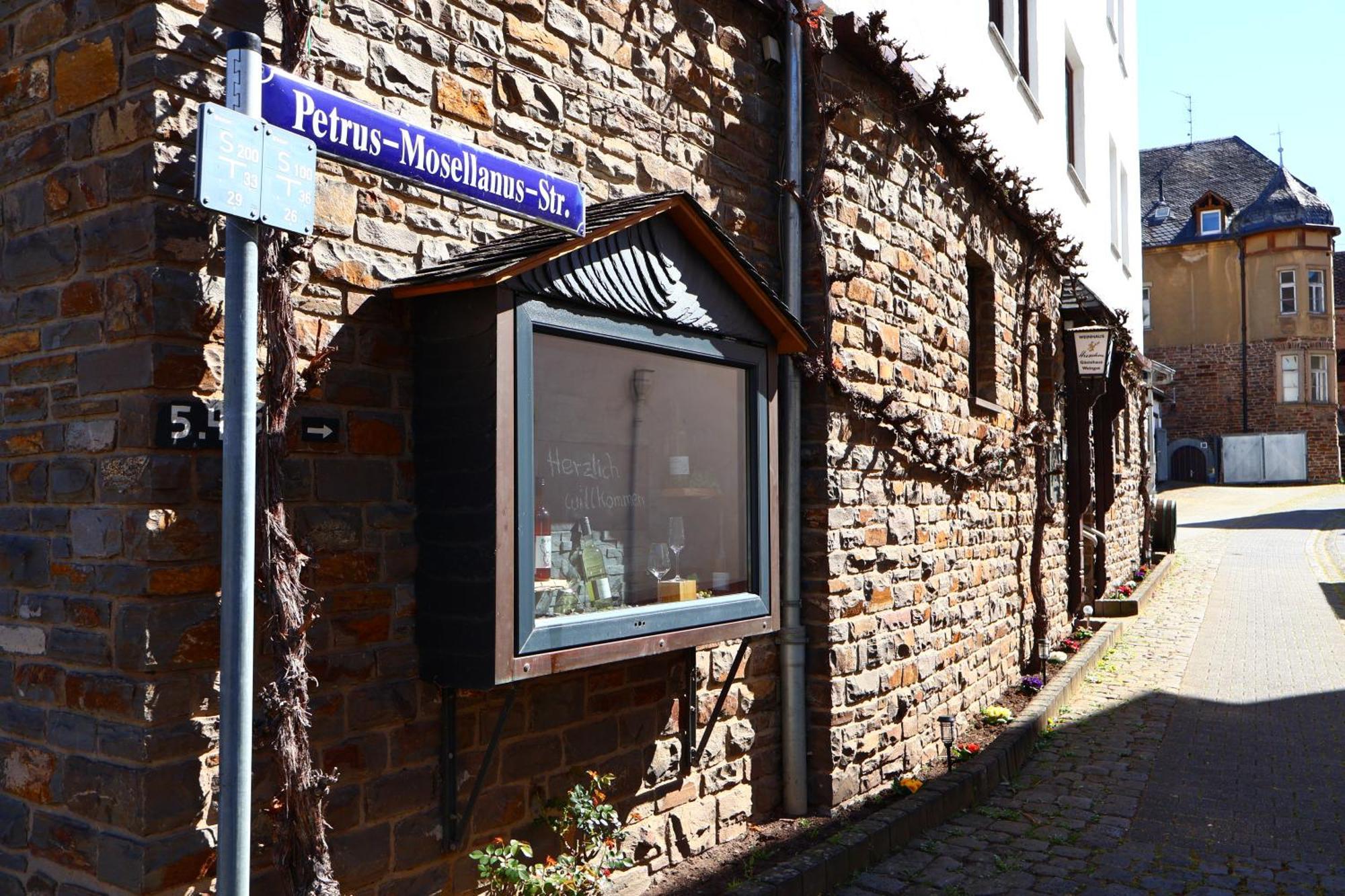 Weinhaus Hirschen Bruttig Hotel Buitenkant foto