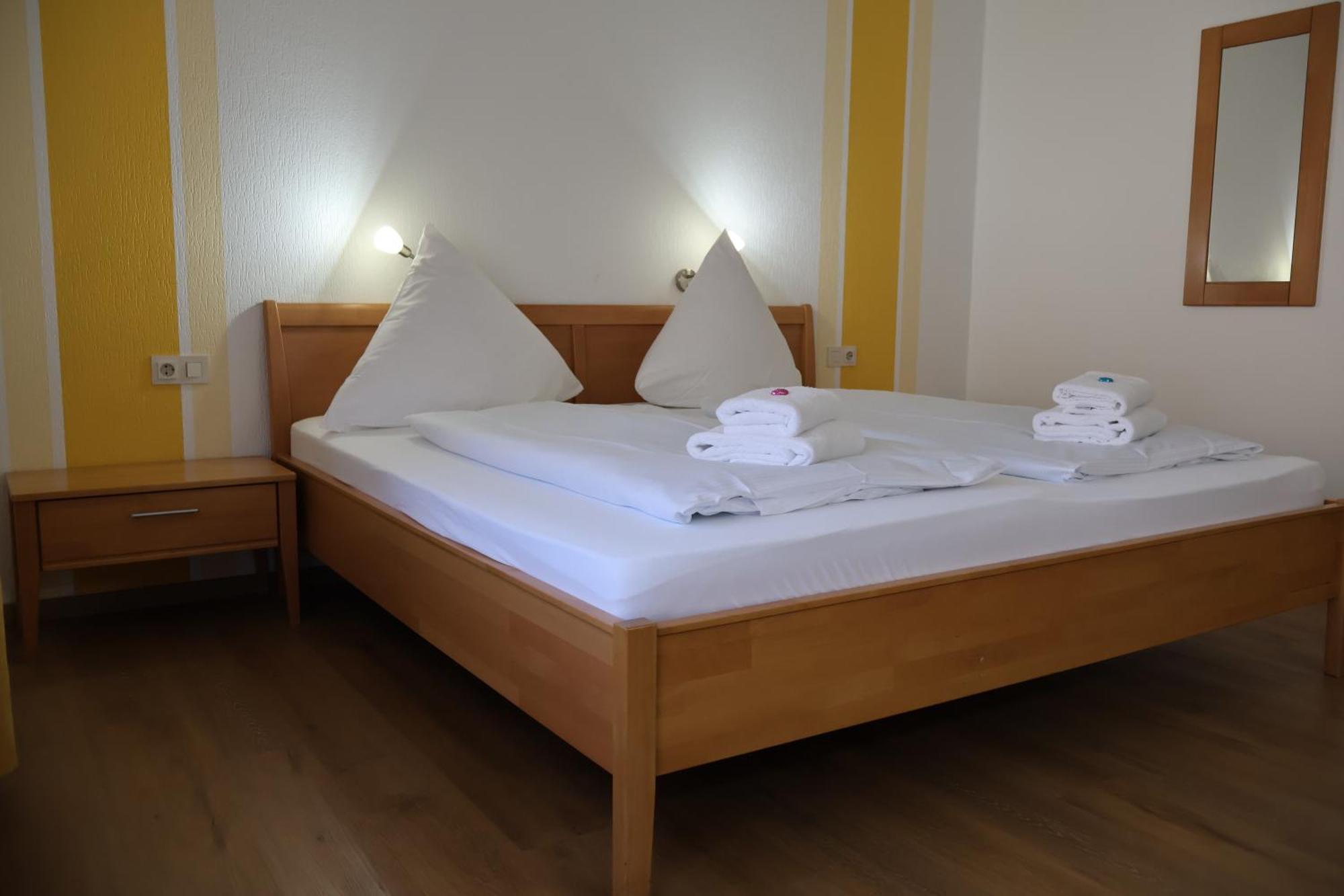 Weinhaus Hirschen Bruttig Hotel Buitenkant foto